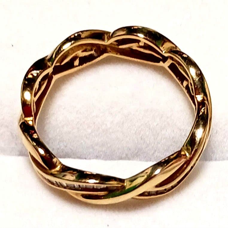 金K18 ツイストデザイン、ダイヤ入りフルエタ二テ－リング２０号、約５g位！