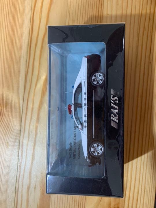 1/43 レイズ トヨタ クラウン 神奈川県警察交通総務課 APEC特別警戒車両