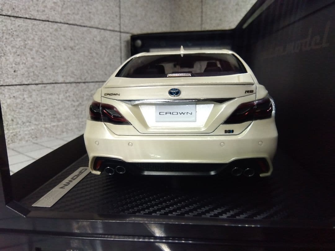 ミニカー 1/18 ignition model TOYOTA CROWN RS 220