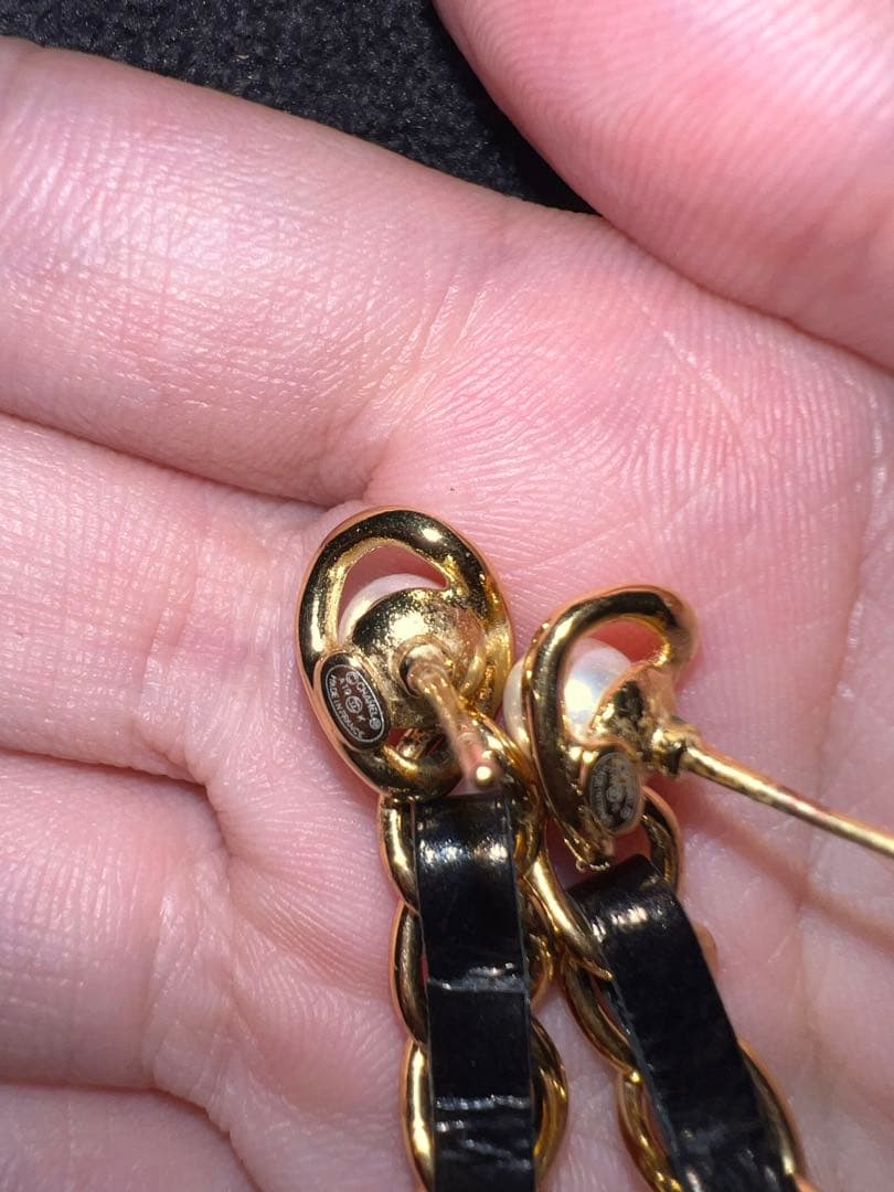 激レア　即完売　CHANEL パール×ハートピアス　お値下げ