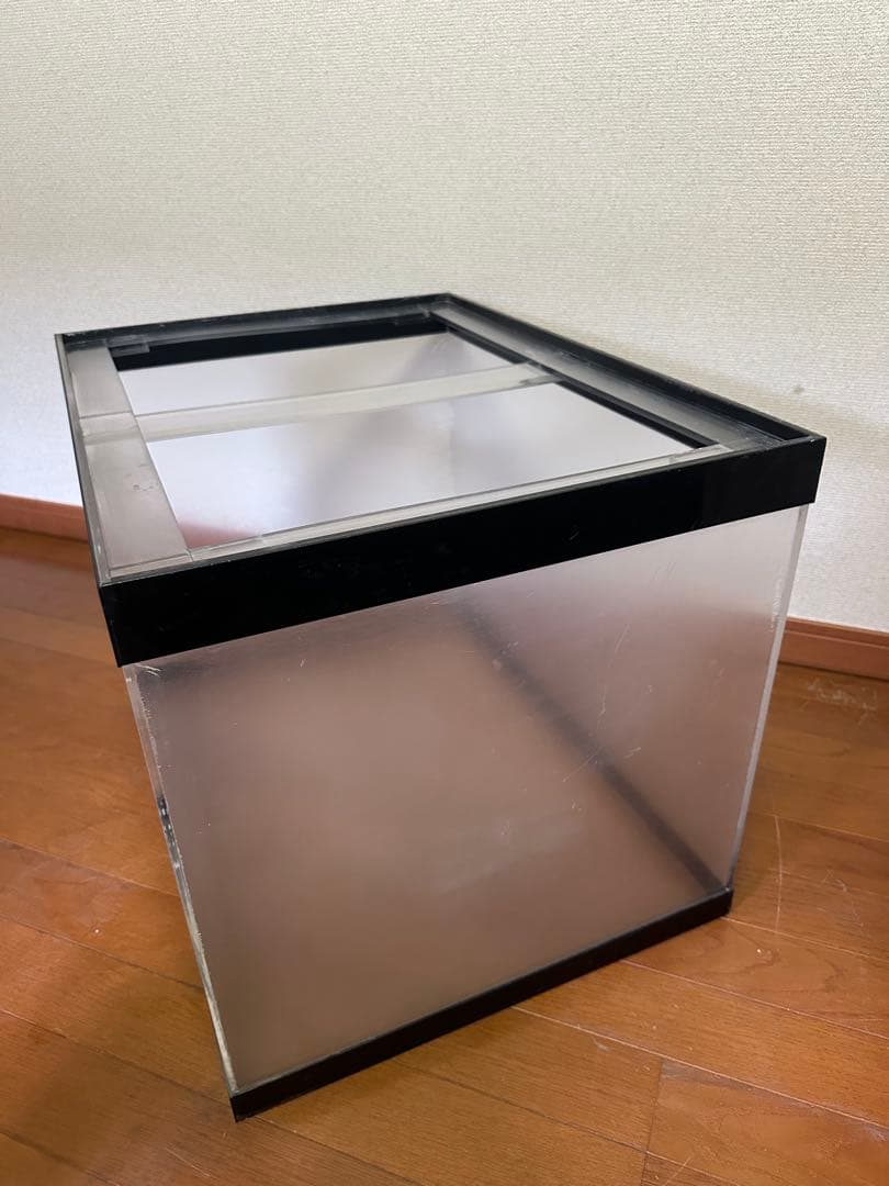 中古　60x45x45 アクリル水槽