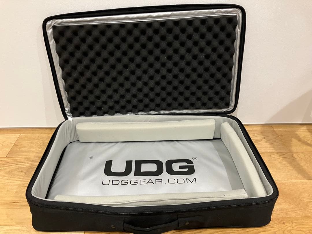 U7102BL Urbanite DJコントローラーケース
