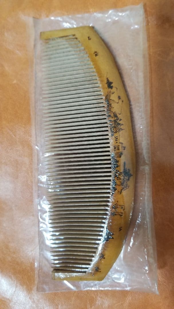 極希少品　中国　アンティーク★木製彫刻櫛 　コレクション品　天然木　古玩