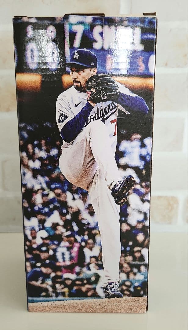 6/16ドジャースタジアム限定配布　ブレイク・スネル投手ボブルヘッド人形
