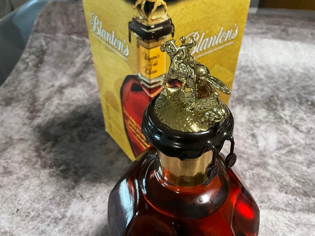 Blanton's Bourbon Whiskey 51.5% 箱付き