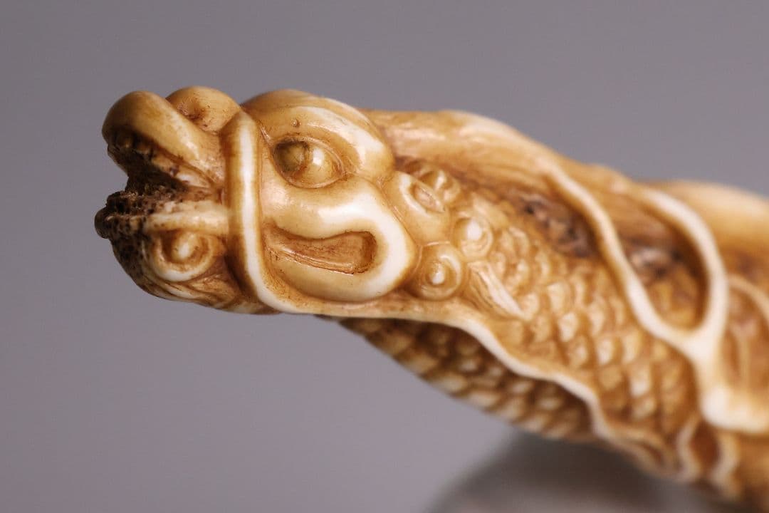 時代 堤物 根付 置物 鹿角 麒麟 全長7.6cm 神獣 彫刻【CM258】