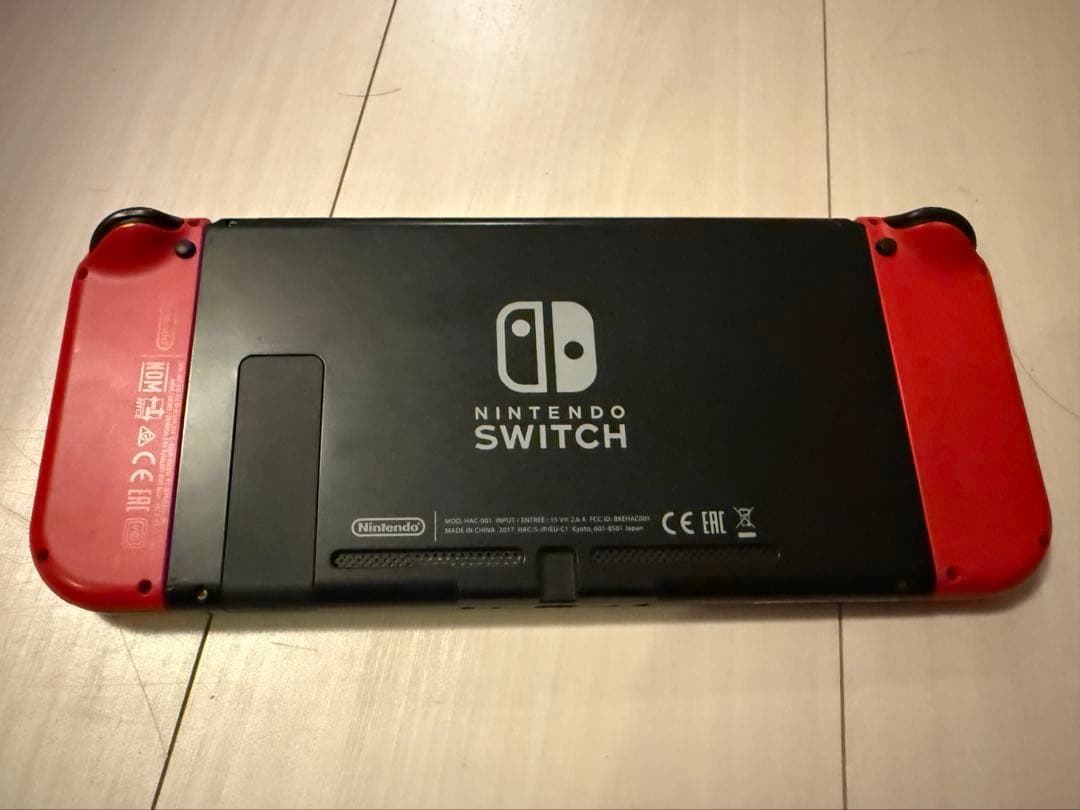 Nintendo Switch 本体 赤 Joy-Con、専用ケース付き