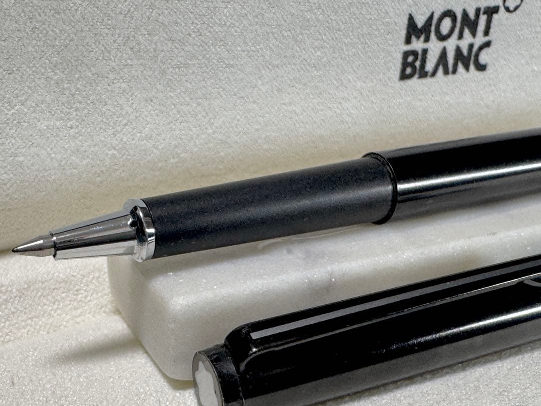 【美品】モンブラン No1124 漆黒ロードナイト鉱加工 ローラーボール