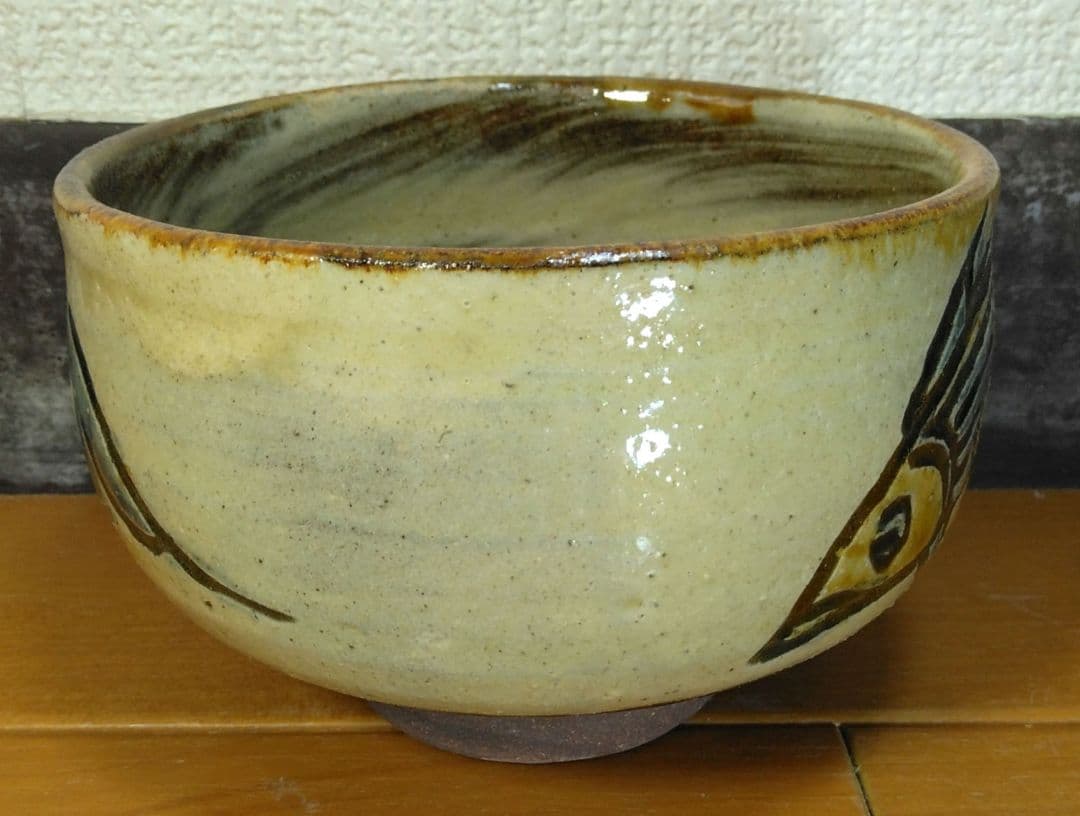 人間国宝 金城次郎 魚茶碗(刷毛目魚紋茶碗）栞 共箱 美品 壺屋焼 壷屋焼 上作