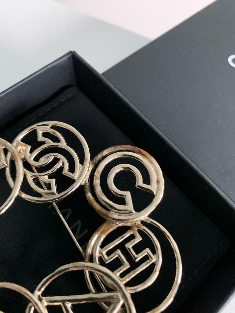 訳あり！CHANELブローチ！大きいブローチ！スタイリッシュ！