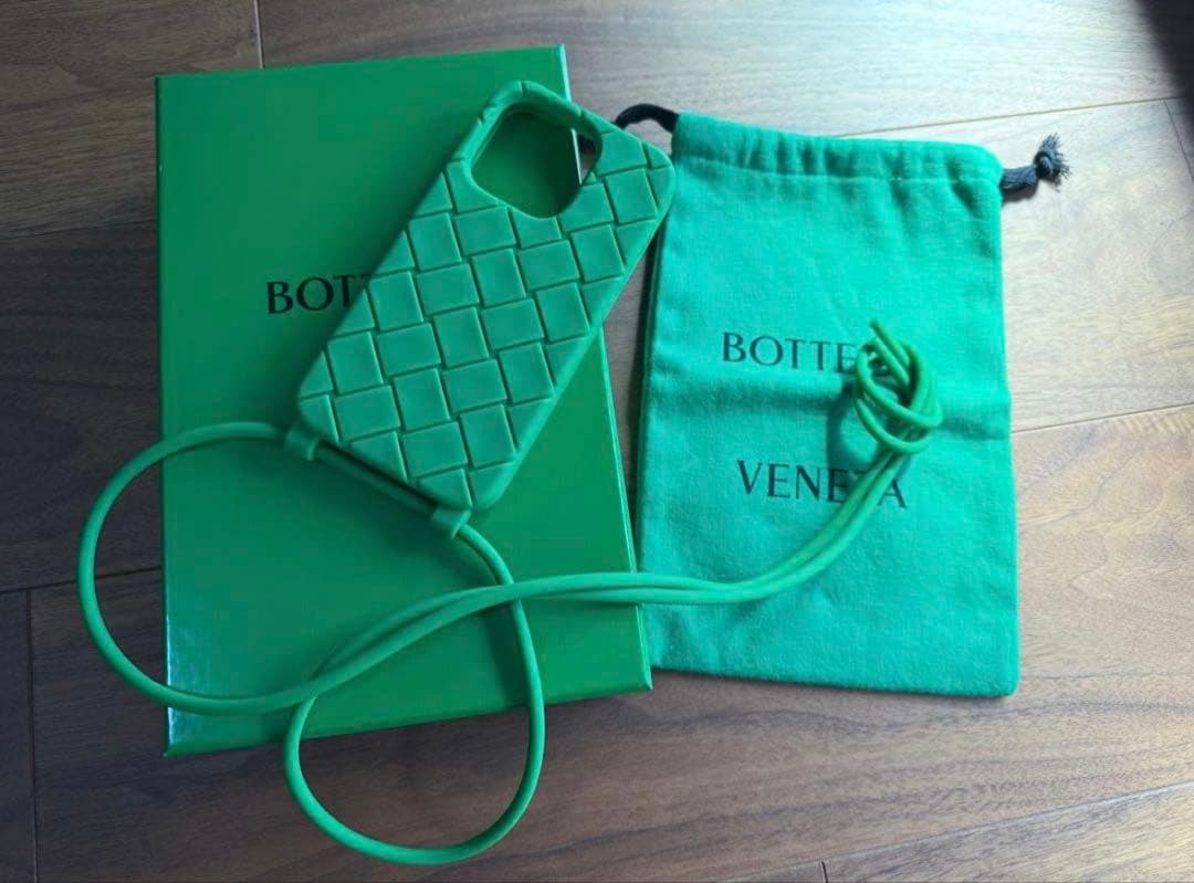 ボッテガべネタ ストラップテックラバー ケース iphone 14 Pro