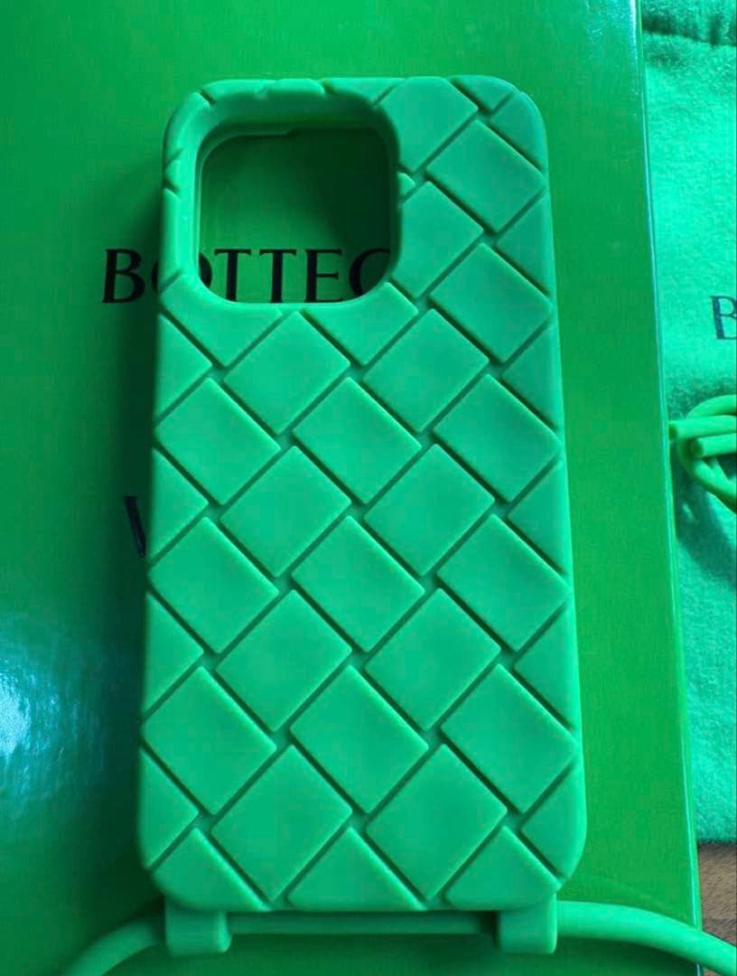 ボッテガべネタ ストラップテックラバー ケース iphone 14 Pro