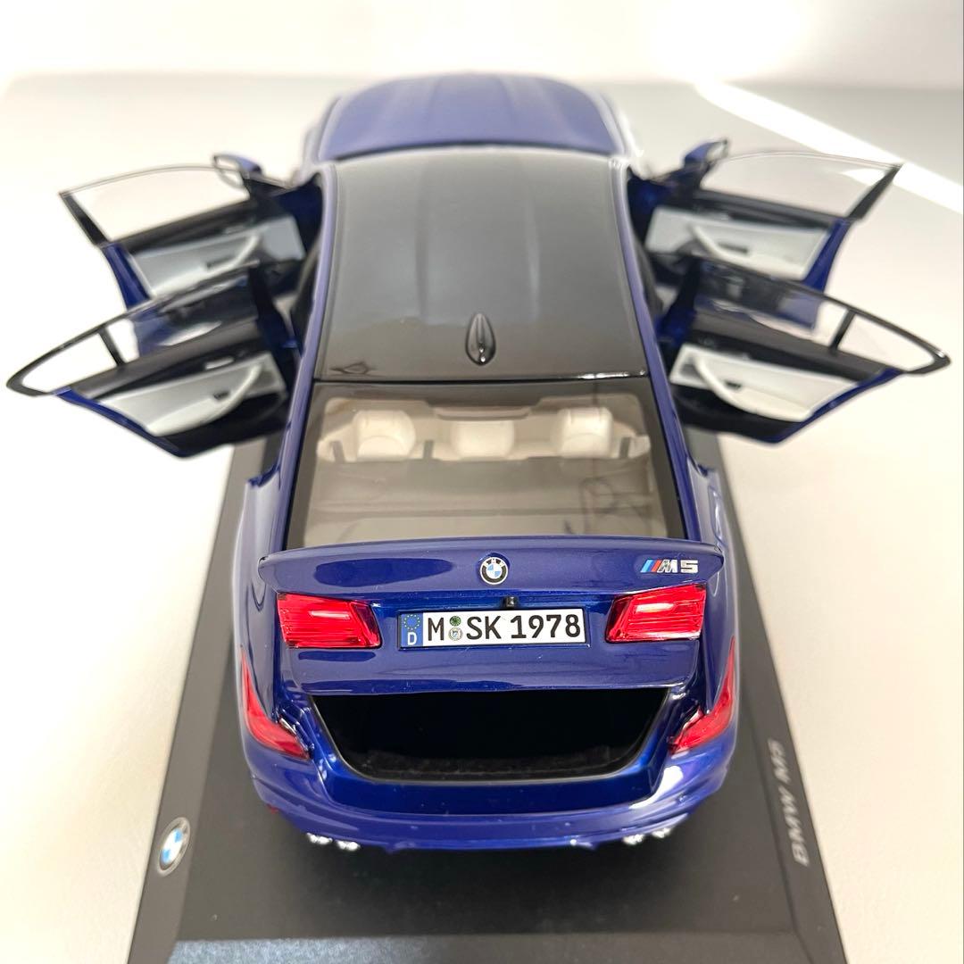 BMW M5 1/18 スケールNOREVモデル ミニカー