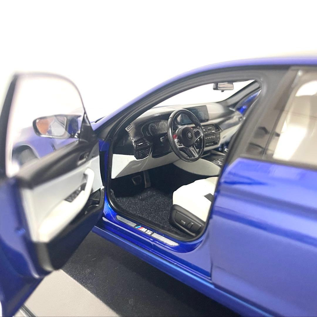 BMW M5 1/18 スケールNOREVモデル ミニカー