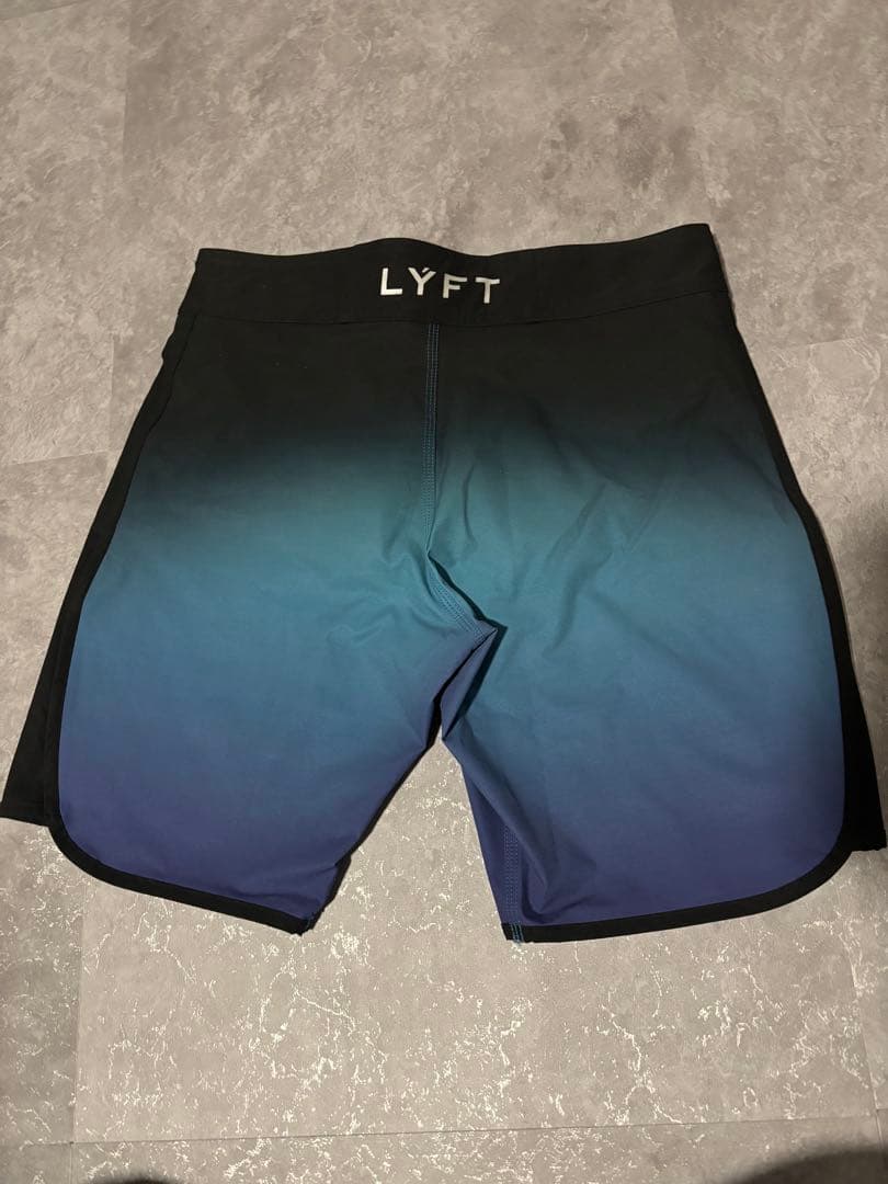 LYFT グラデーション水着