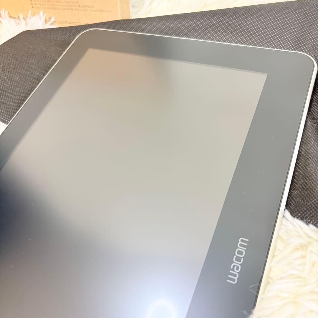 Wacom One 13 DTC133 ペンタブ