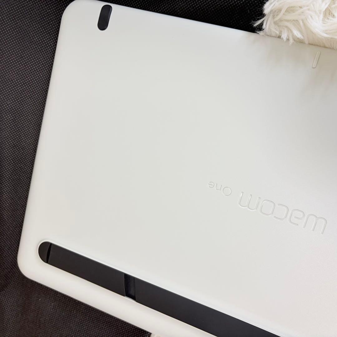 Wacom One 13 DTC133 ペンタブ
