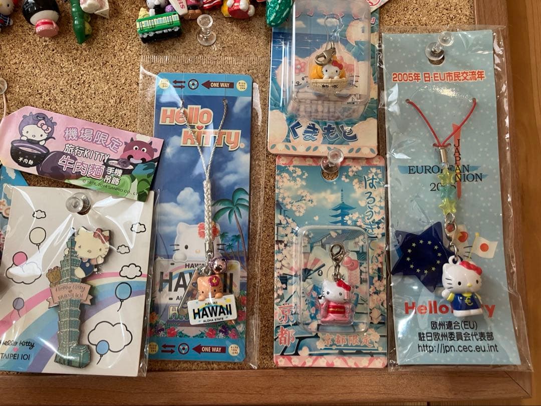 レア　ご当地キティストラップ　根付け　34個セット　未使用　ハワイ　台湾　限定