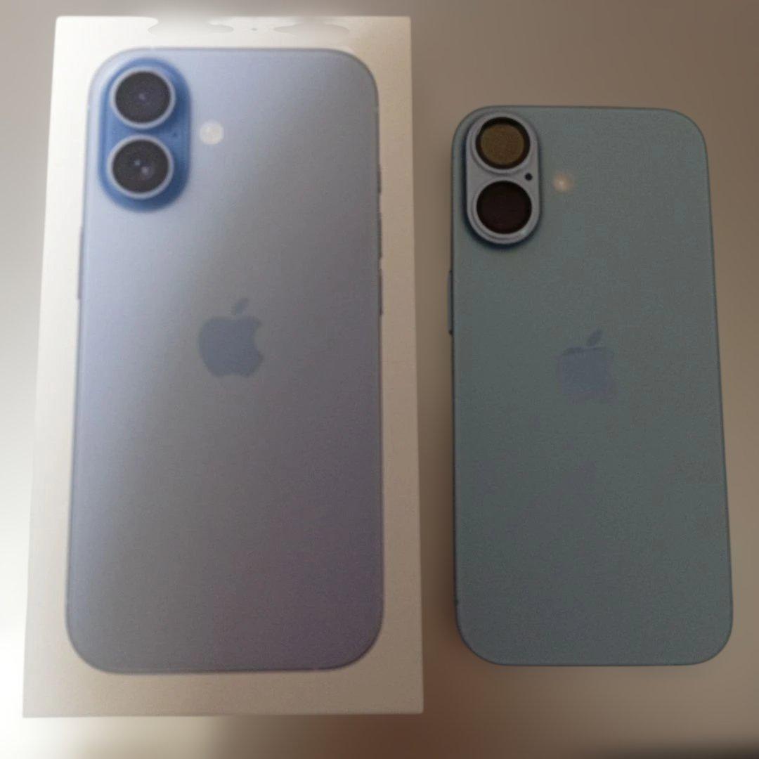 iPhone17 SIMフリー　256GB　美品　ミストブルー