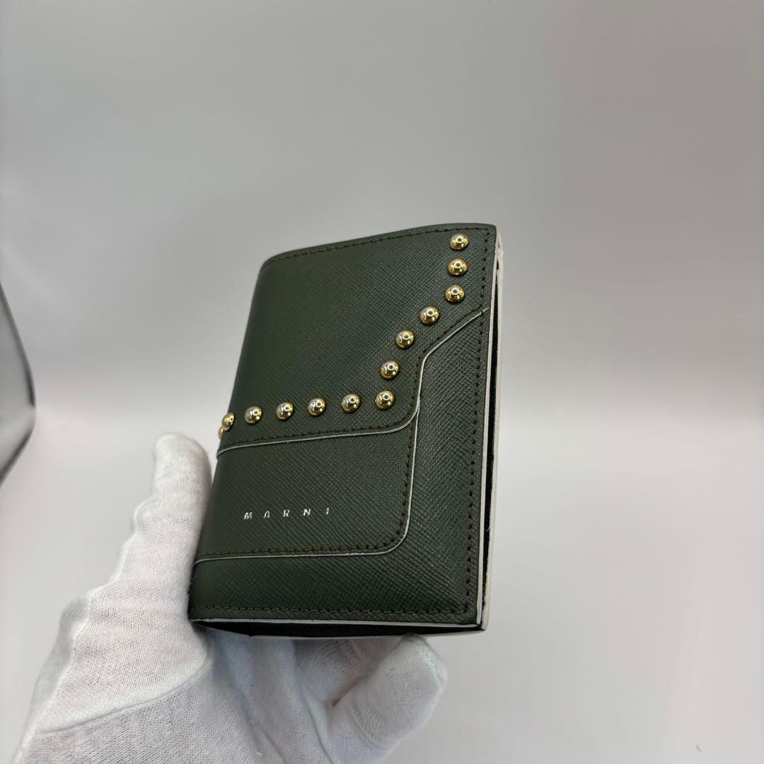 MARNI 二つ折り財布　スタッズ　グリーン　コンパクトウォレット　財布　緑