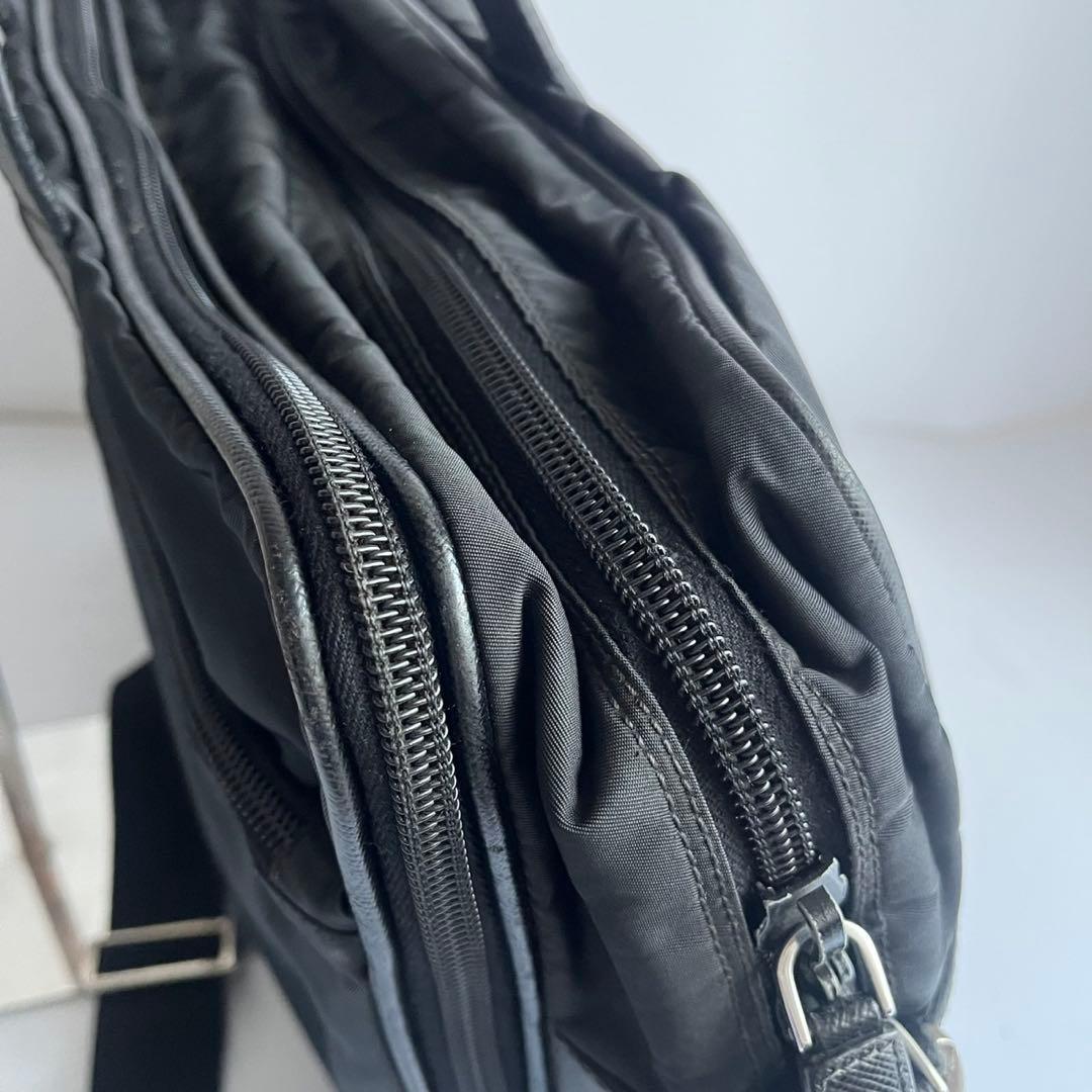 ✨️極美品✨️ PRADA ビジネスバッグ　ハンドバッグ　ナイロン　レザー　黒