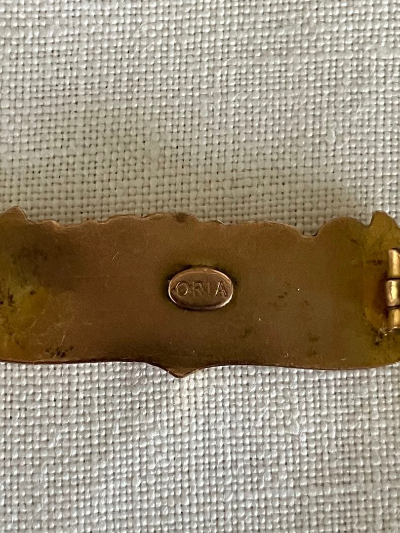 フランスヴィンテージ　天使とバタフライのブローチ　アールヌーボー