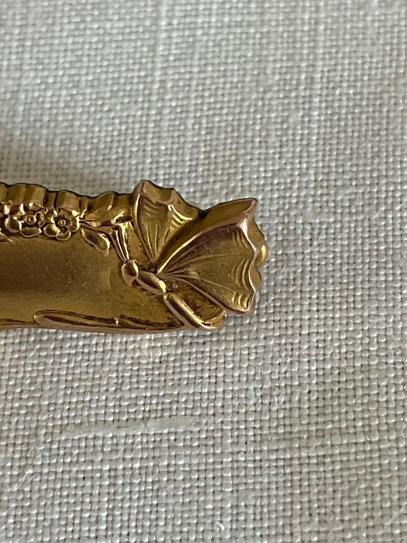 フランスヴィンテージ　天使とバタフライのブローチ　アールヌーボー