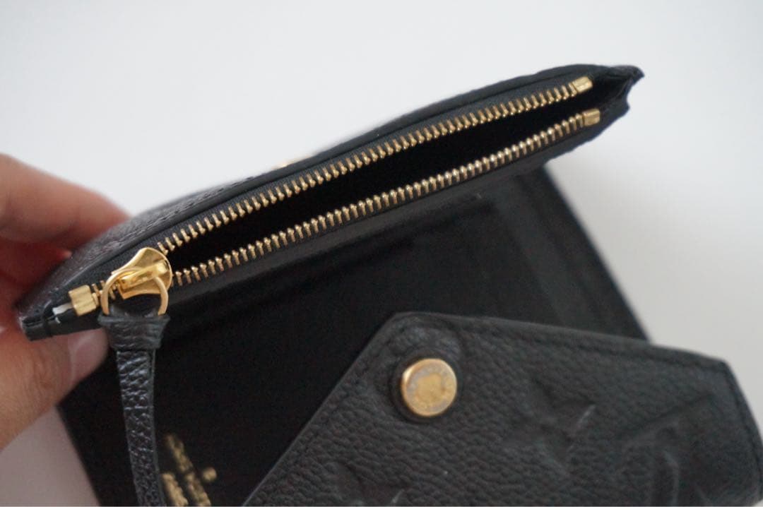 ルイヴィトン モノグラム アンプラント 三つ折り財布 ブラック