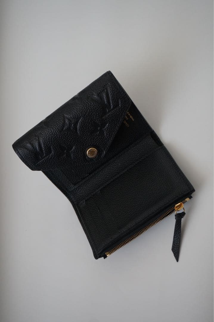 ルイヴィトン モノグラム アンプラント 三つ折り財布 ブラック