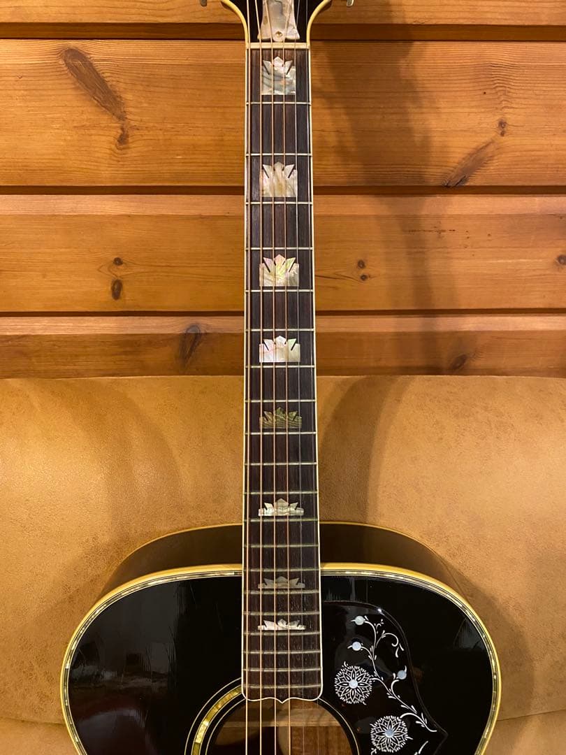 世界に36本だけのGIBSON J200 KOA MONTANA SPECIAL