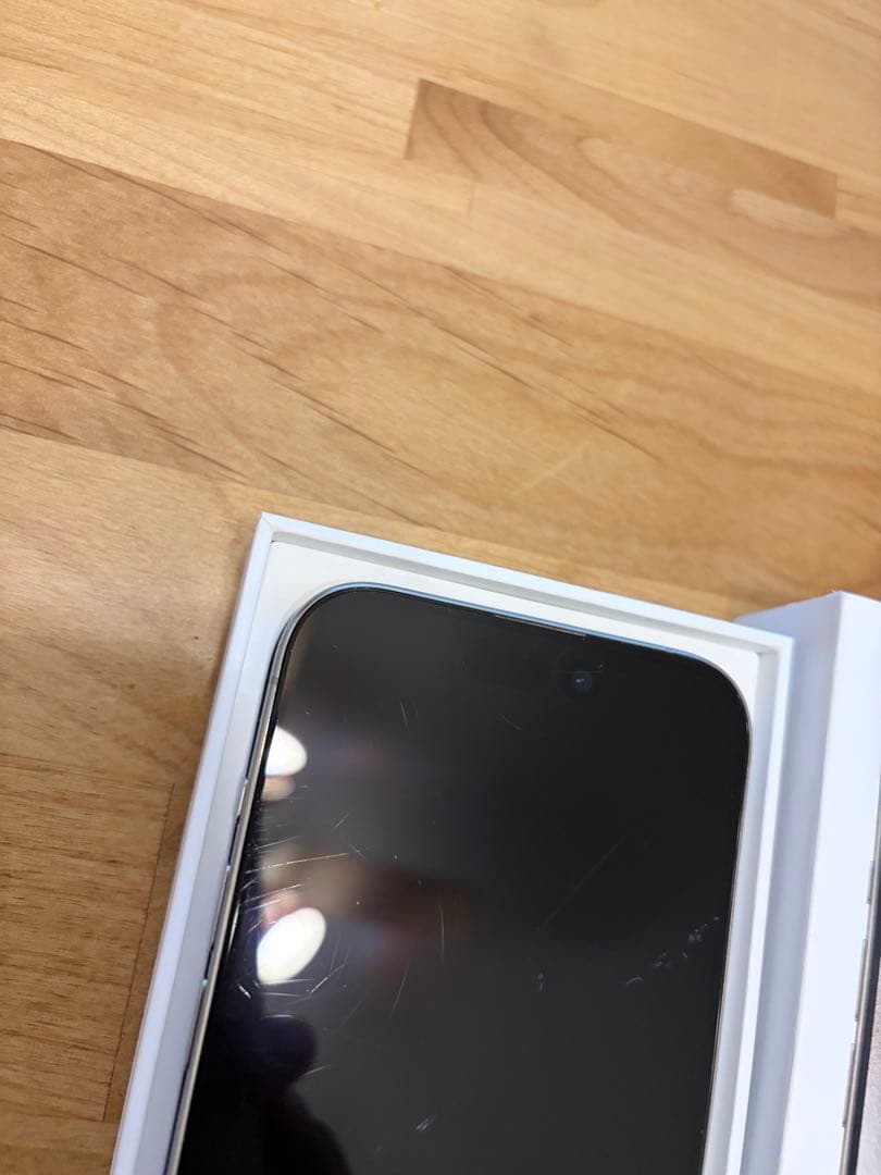 iPhone 15 Pro 128gb ナチュラルチタン　simフリー