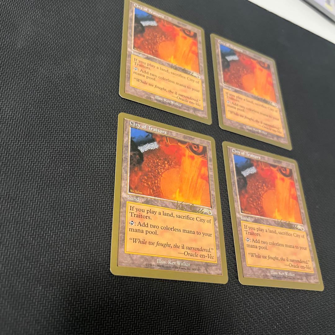 mtg 金枠 裏切り者の都 City of Traitors 4枚セット