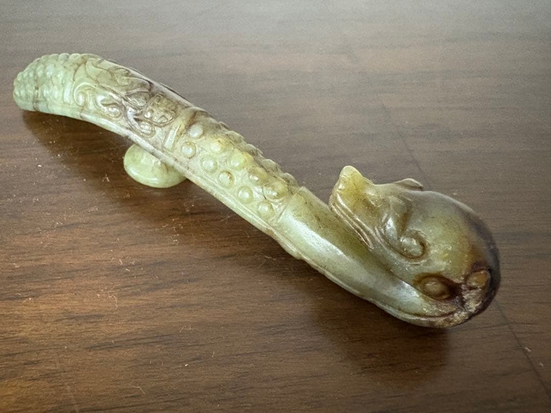 石？玉？の中国的置物　中国美術　帯勾 12cm弱44g