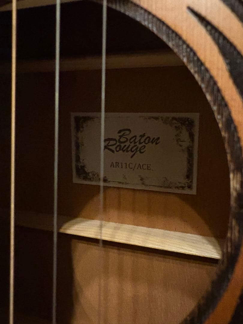 Baton Rouge AR11C/ACE アコースティックギター