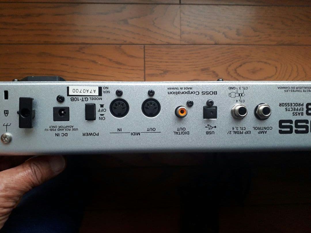 BOSS GT10B ベースマルチエフェクター