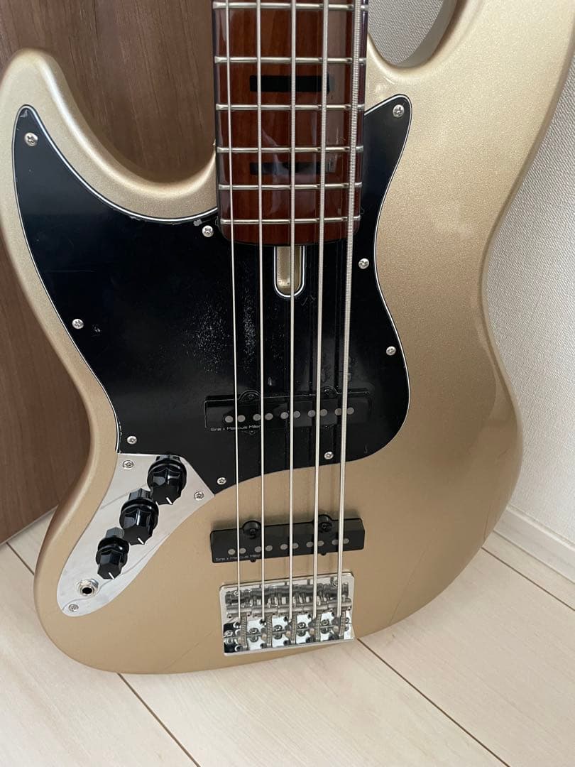 sire 5弦ベース　レフティ