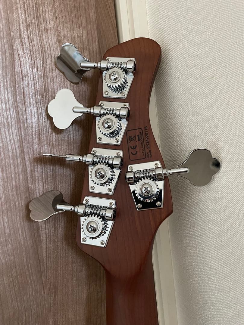 sire 5弦ベース　レフティ