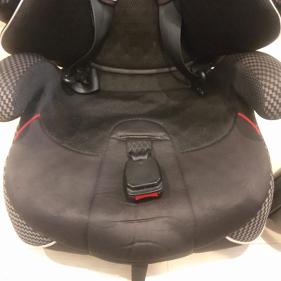 Combi コンビ ジョイトリップ エッグショックGC ジュニアシート