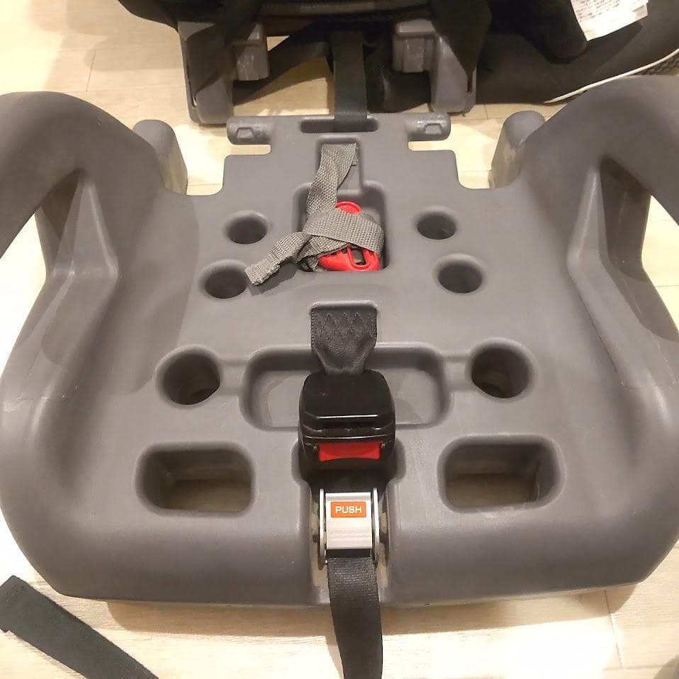 Combi コンビ ジョイトリップ エッグショックGC ジュニアシート