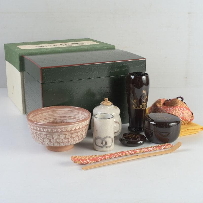 茶道具　桐木地本漆塗　青漆爪紅　利休茶箱　茶碗　棗など　七点　一式　M　9738