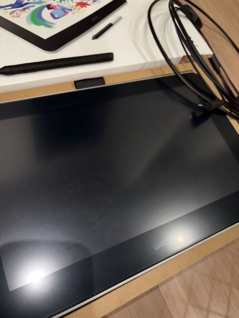 液晶ペンタブレット本体Wacom One 13 DTC133W0D 鉛筆ペン付き