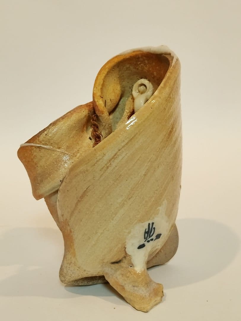 抽象的オブジェ（紐通し有り）釣り花入