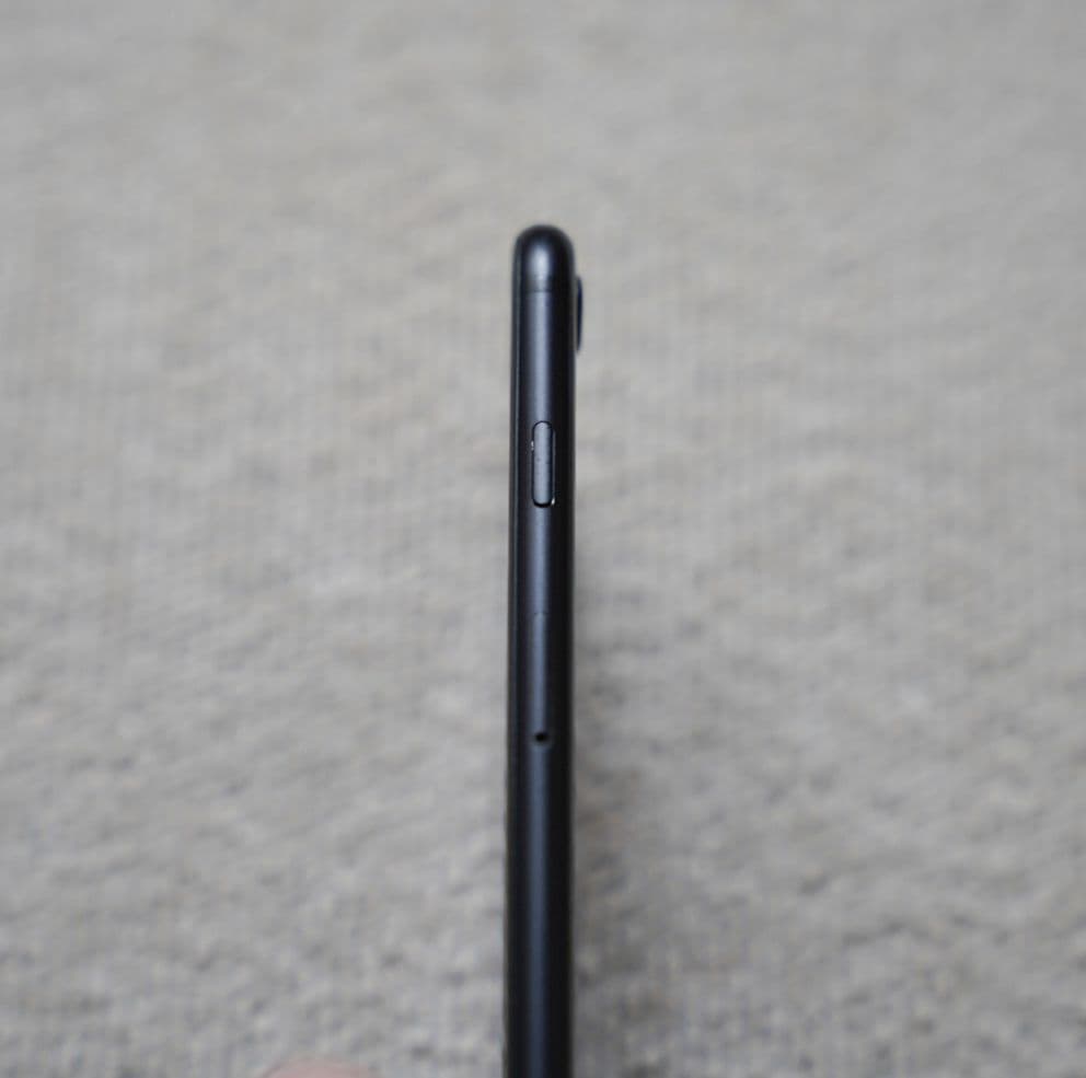 iphone SE2 128GB SIMフリー