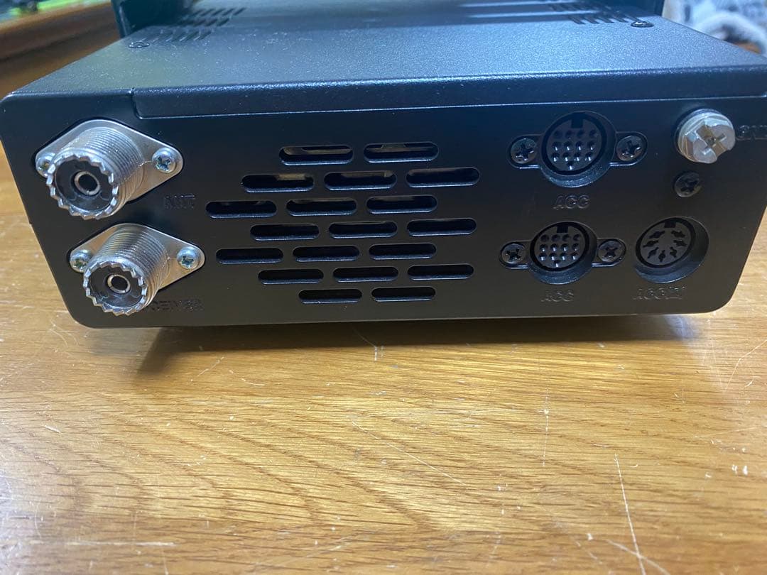 ICOM　AT-180　HF～50MHz　オートアンテナチューナー