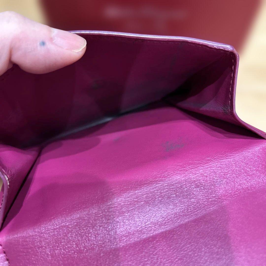 フェラガモ／二つ折り財布