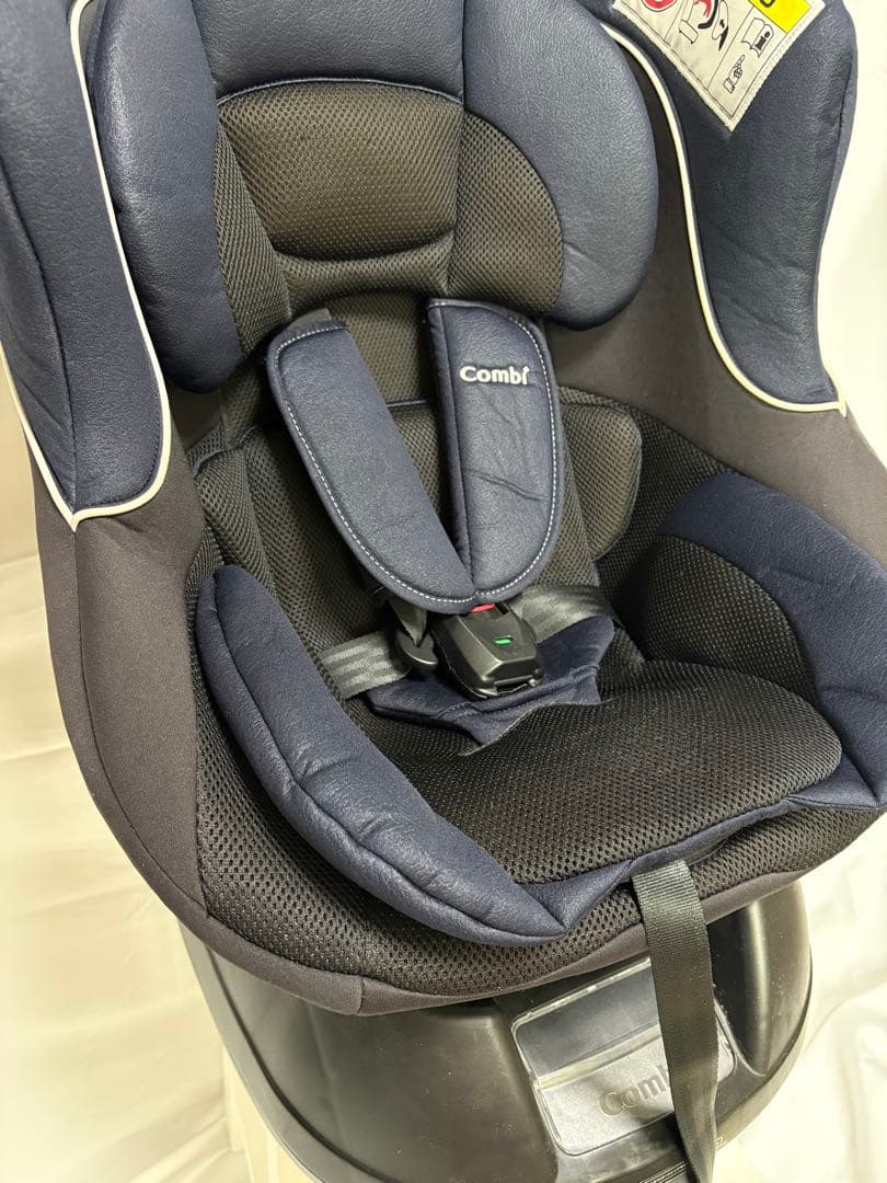 【美品】Combi ネセルターン　ネクスト　パッド完備