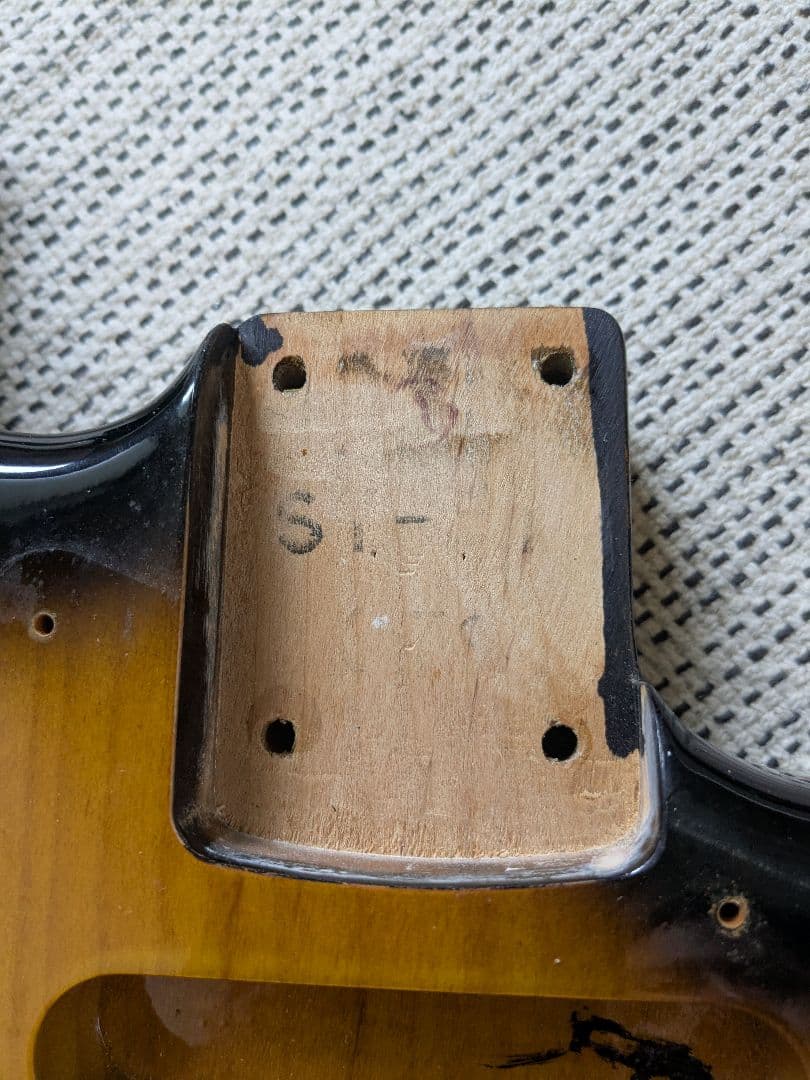 いぬどしFender Japan Stratocaster ST57-TX