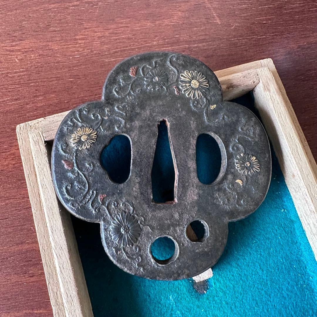 日本刀 鍔・古美濃　後藤