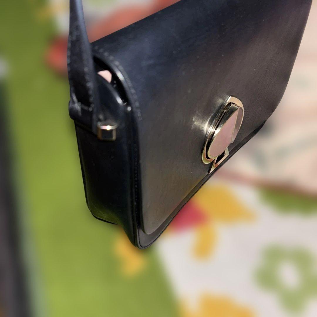 未使用に近い　Kate spadeレザーショルダーバッグ ハート型ロゴ