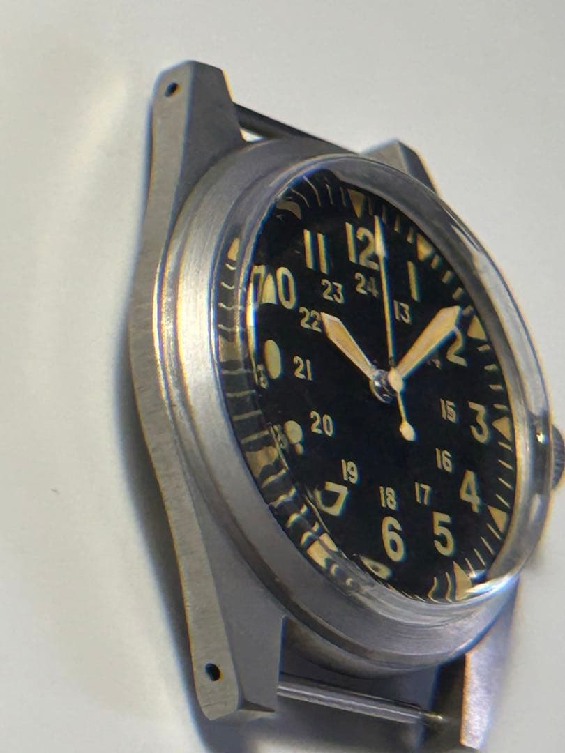 米軍　手巻き腕時計 ミリタリー　黒文字盤 NATOベルト